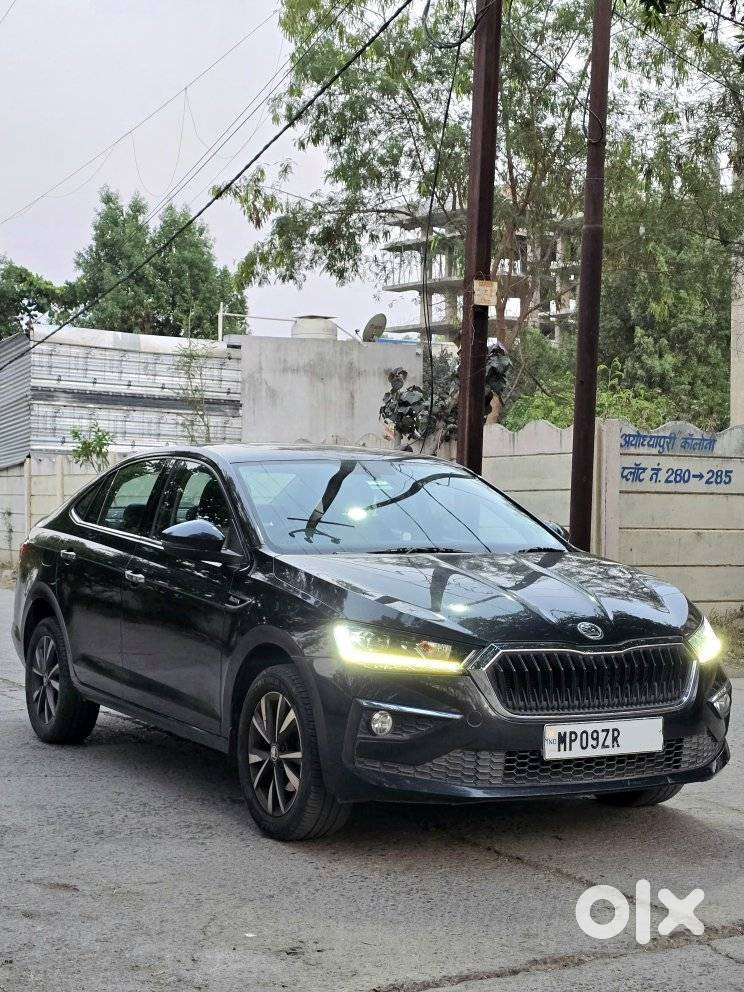 Skoda Slavia Style 1.0l Tsi Mt, 2023, Petrol