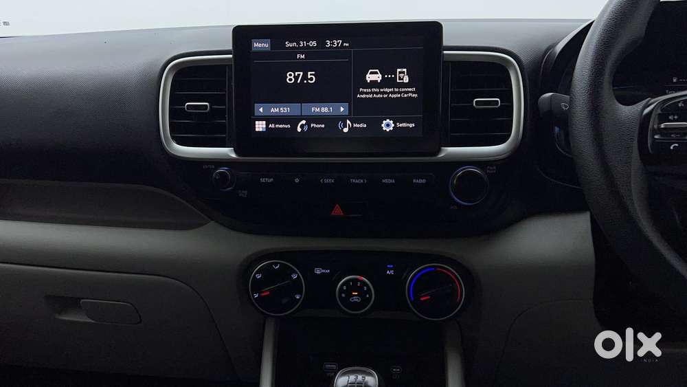 Hyundai Venue 1.2 S (o), 2024, Petrol