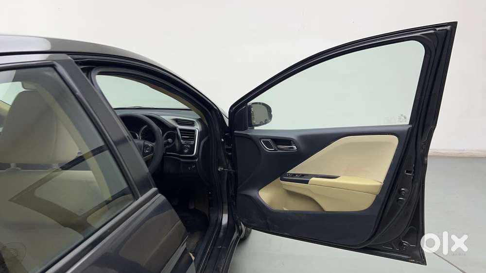 Honda City I-vtec V, 2017, Petrol