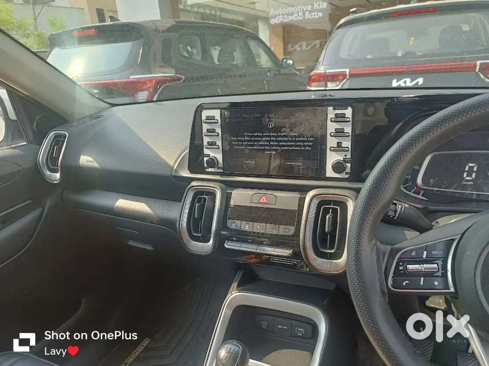 Kia Sonet 2024 Petrol Well Maintained