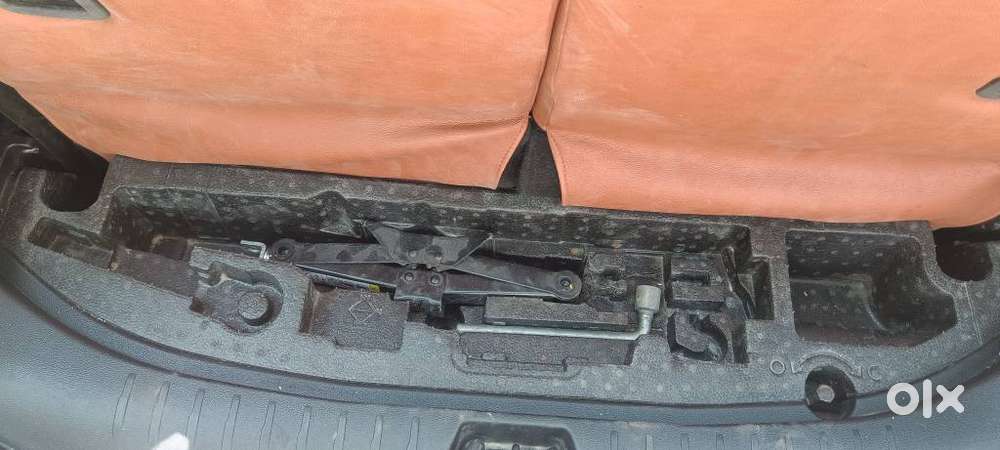 Mahindra Xuv700 2.2 Ax 5 Diesel At 7 Str, 2023, Diesel
