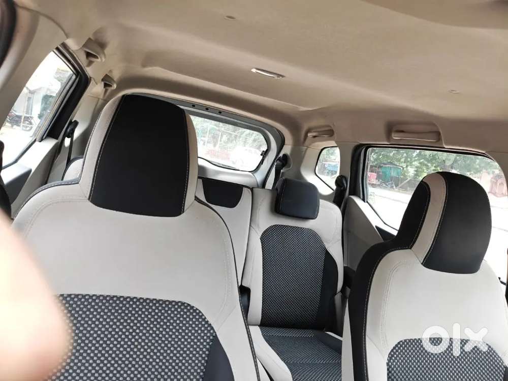 2022 Renault Triber 2nd Owner At 4,00,000/-