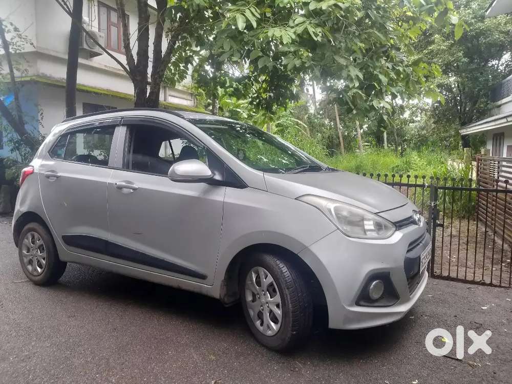 Hyundai I10 Sportz Diesel 2015 72km Driven Neat Vehicle