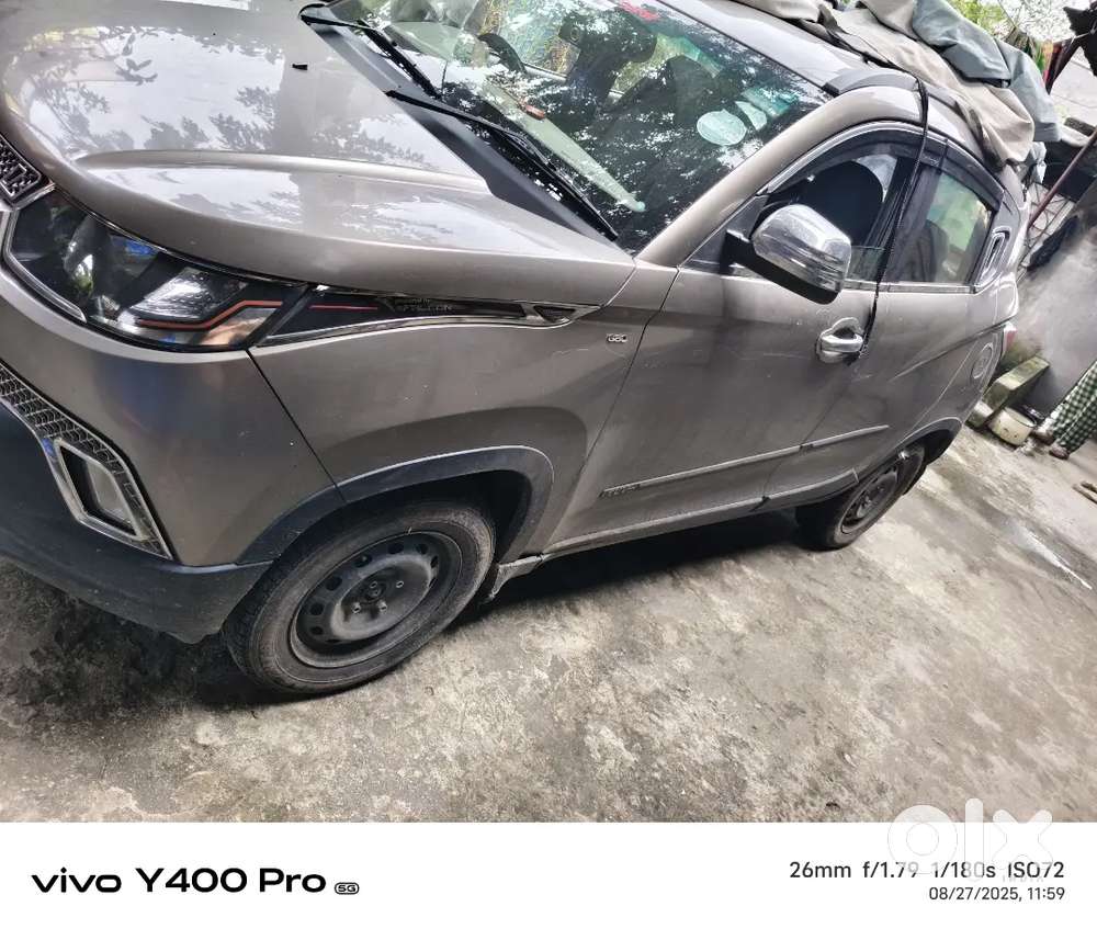 Mahindra Kuv 100 2017 Petrol 25000 Km Driven