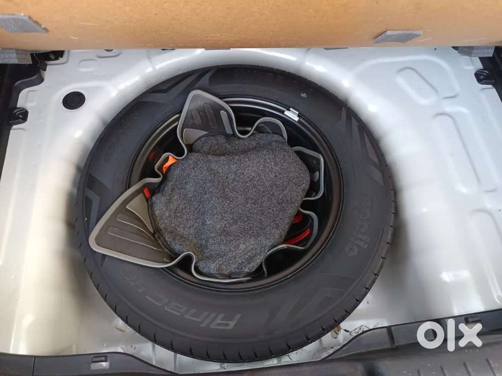 Hyundai Venue 2024 Petrol 10600 Km Driven