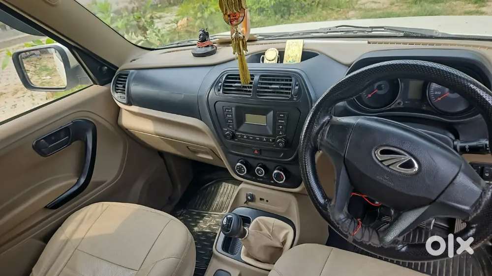Mahindra Tuv 300 2019 Diesel 200000 Km Driven