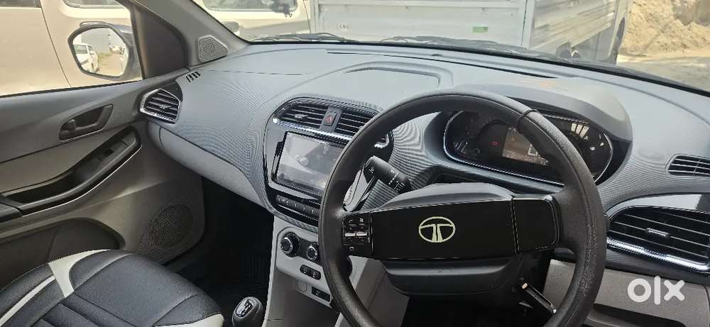Tata Tiago 2025 Petrol 6112 Km Driven