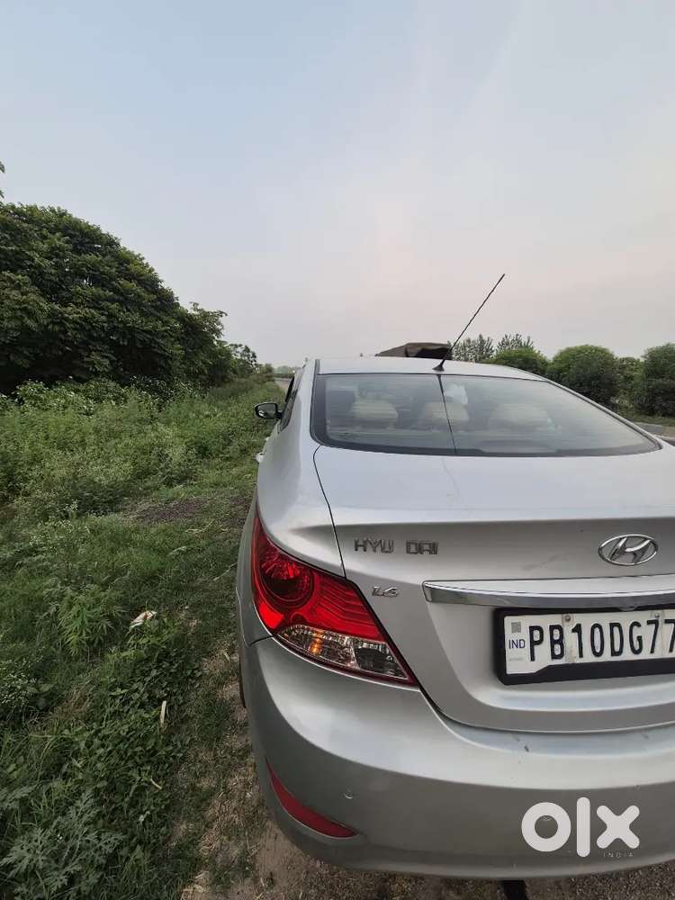 Hyundai Verna 1.6 Fluidic Petrol Manual 2011