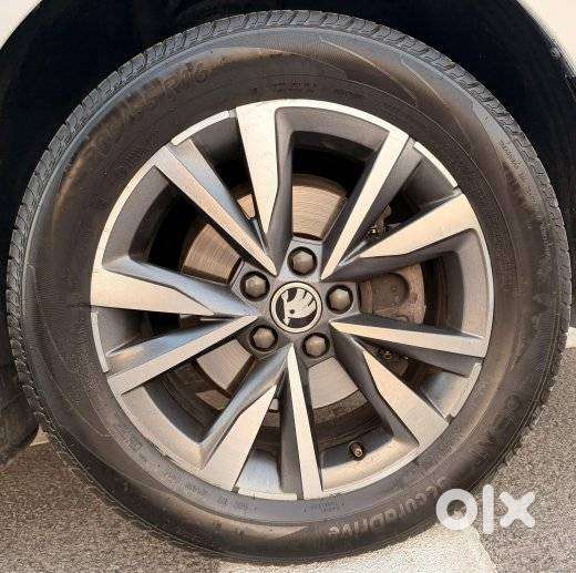 Skoda Slavia 1.0 Tsi Style, 2023, Petrol