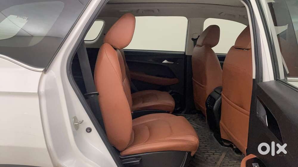 Mg Hector Plus 1.5 Sharp Turbo Cvt 6 Str, 2022, Petrol
