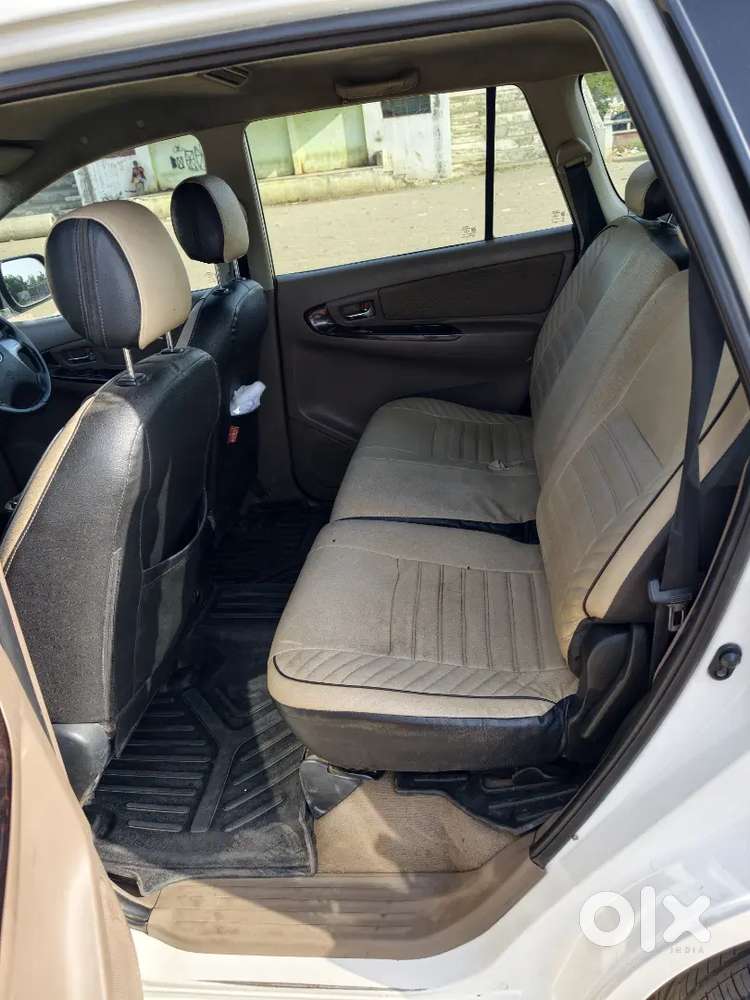 Toyota Innova 2015 Diesel 2nd Owner