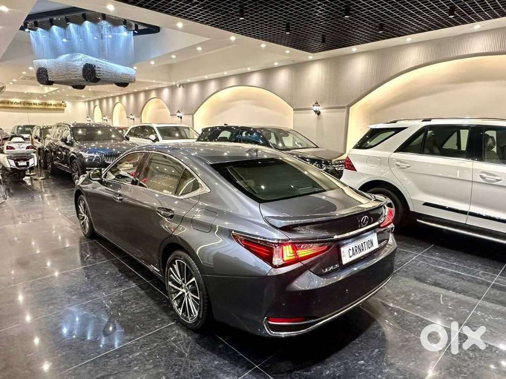 Lexus Es 300h Luxury, 2022, Cng & Hybrids
