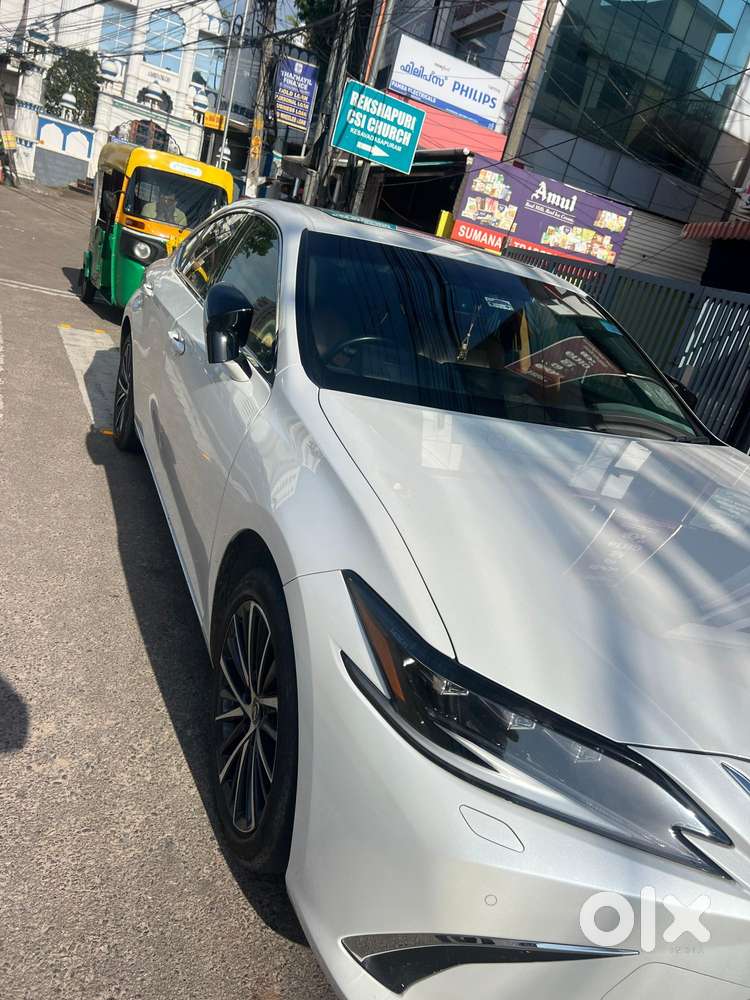 Lexus Es 300h Luxury, 2025, Petrol