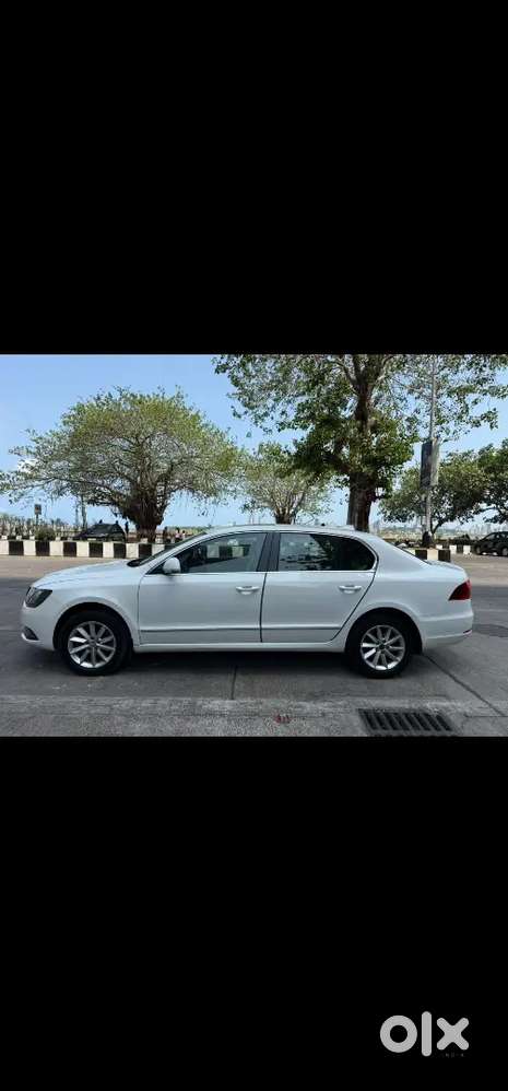 Skoda Superb Elegance 2014 Variant