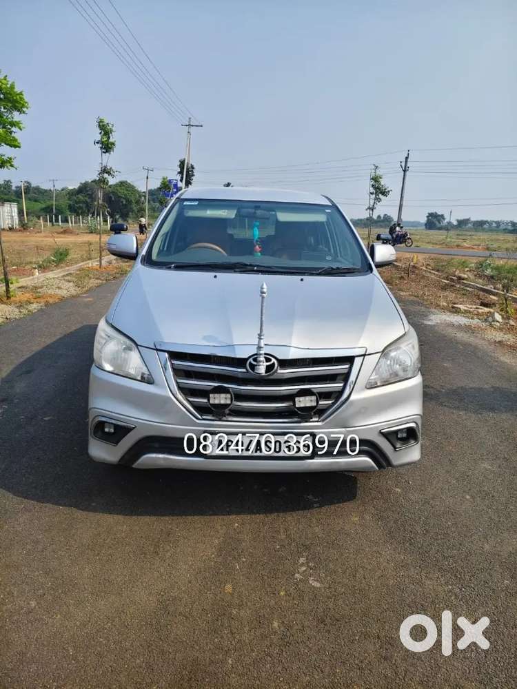 Toyota Innova 2.5 V 2014