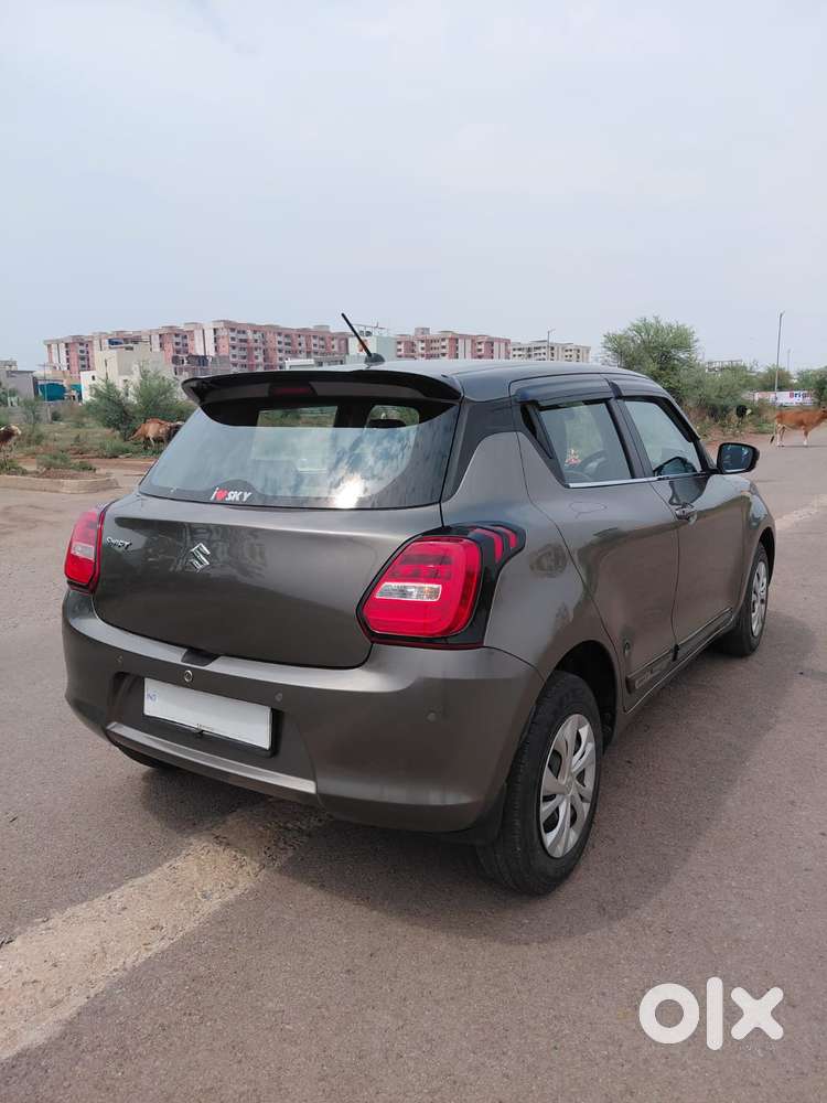 Maruti Suzuki Swift Vxi Optional, 2022, Petrol