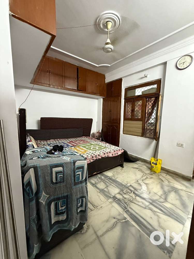 Room available for job person / student