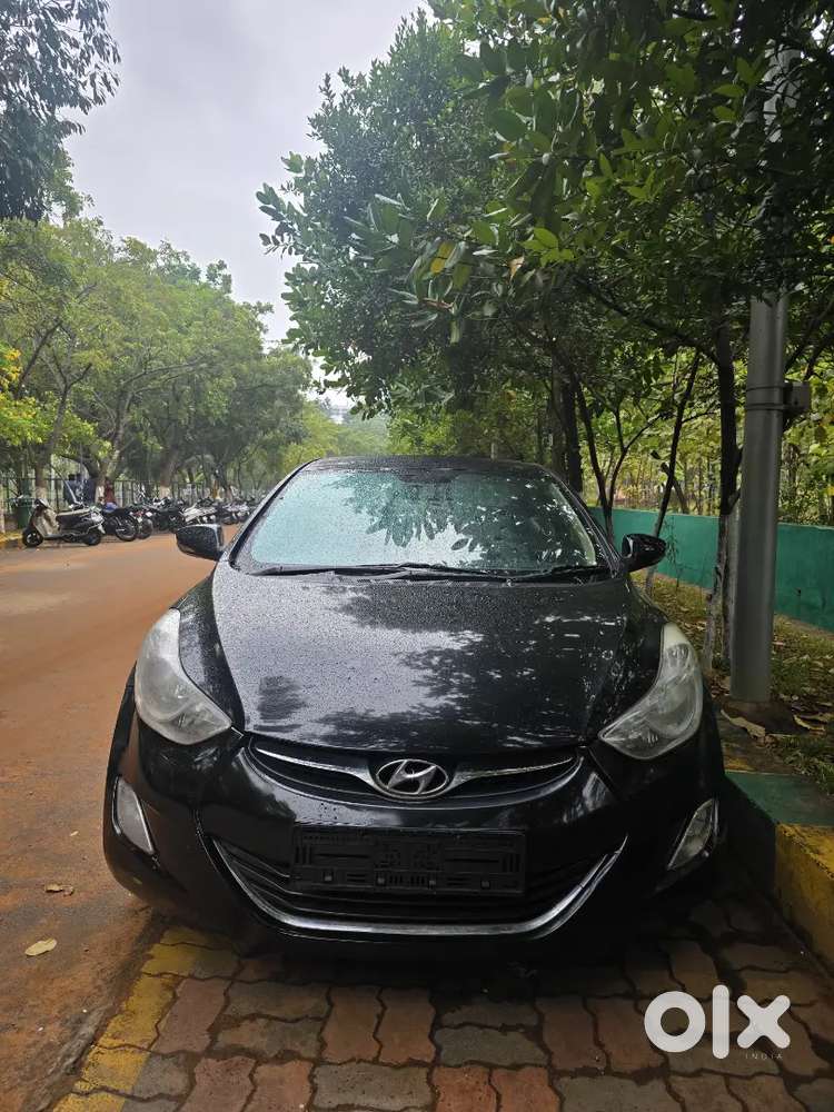 Hyundai Elantra 2013 Petrol Well Maintained