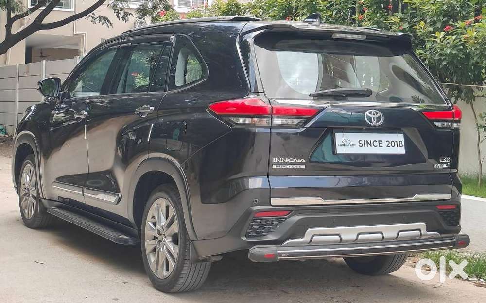 Toyota Innova Hycross 2.0 Zx (o) Hybrid 7 Str, 2024, Petrol
