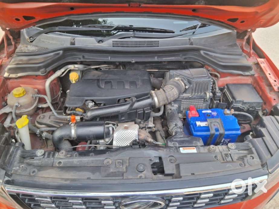 Mahindra Xuv300 W8 1.2 Petrol Dual Tone, 2019, Petrol