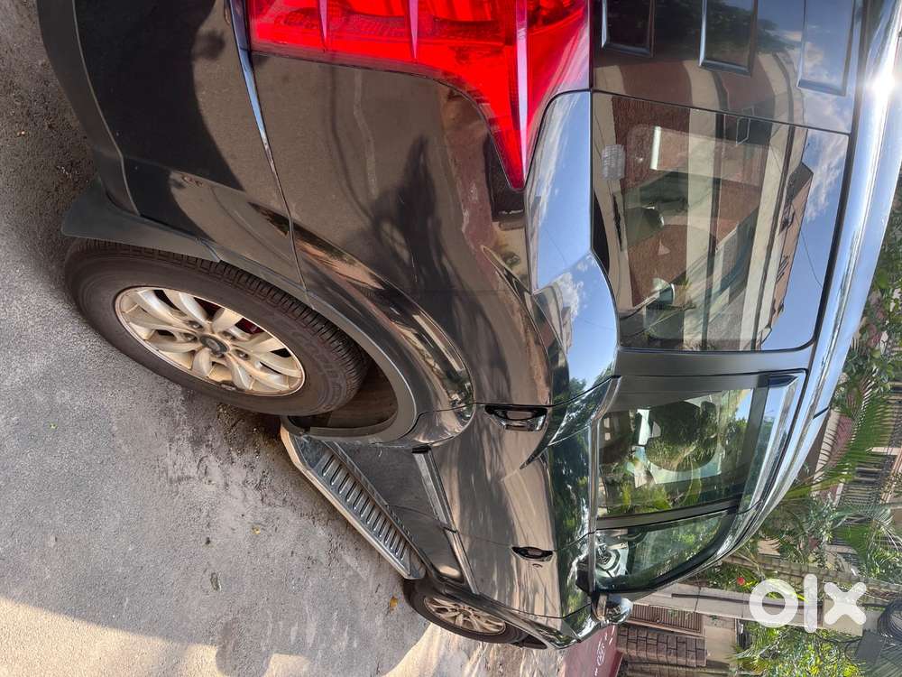 Xuv 500 W8