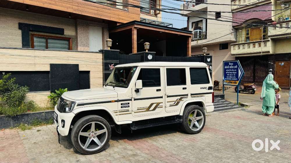 Modified Bolero With Alloy Wheels And New Seat Covers