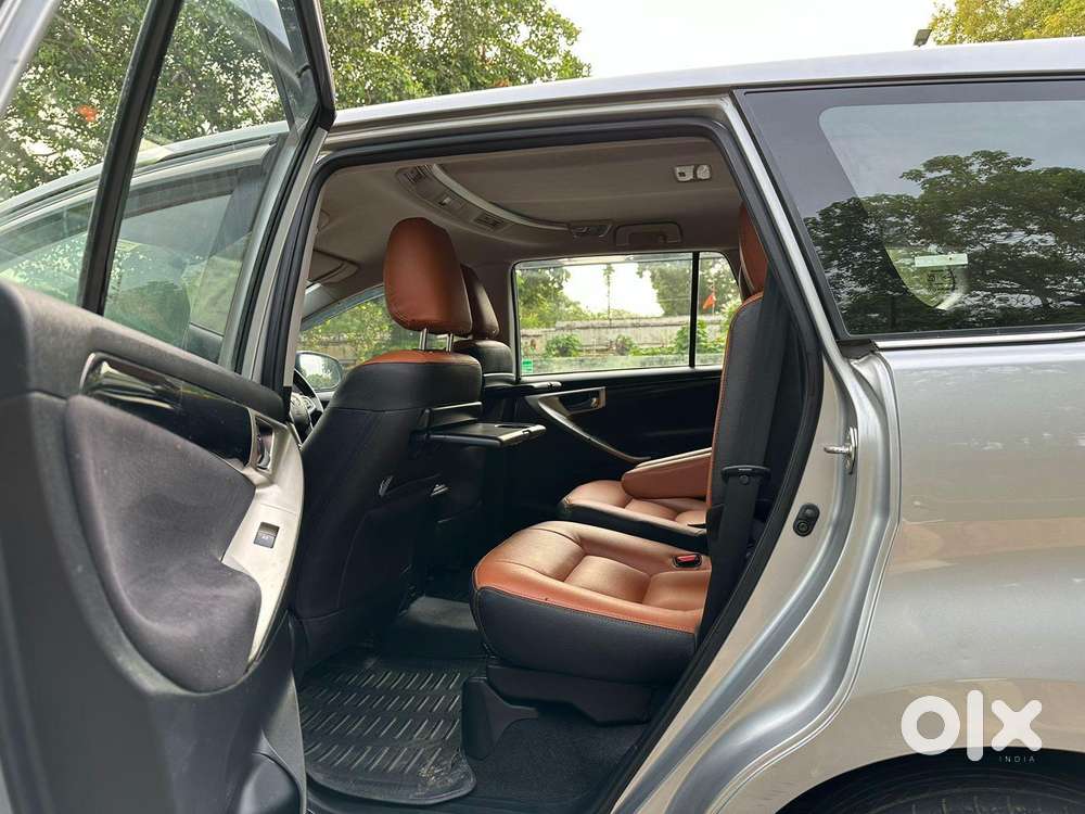 Toyota Innova Crysta