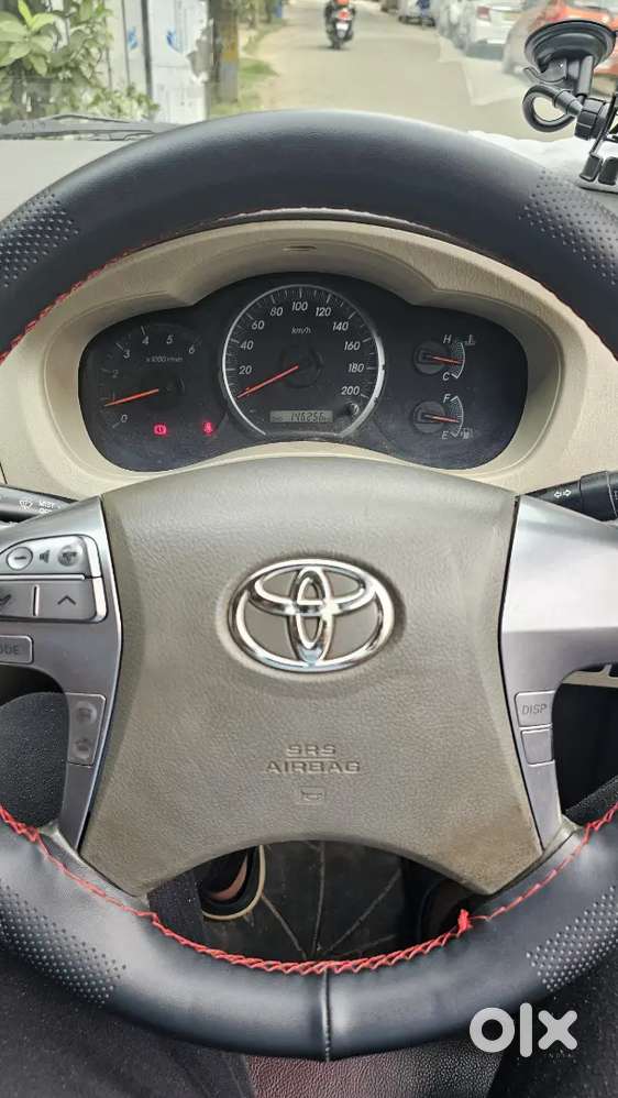 Toyota Innova 2015 V Diesel Pristine Condition