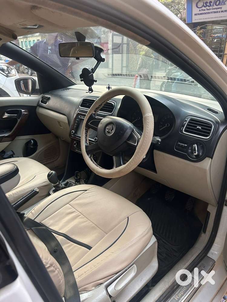 Skoda Rapid Elegance 2013