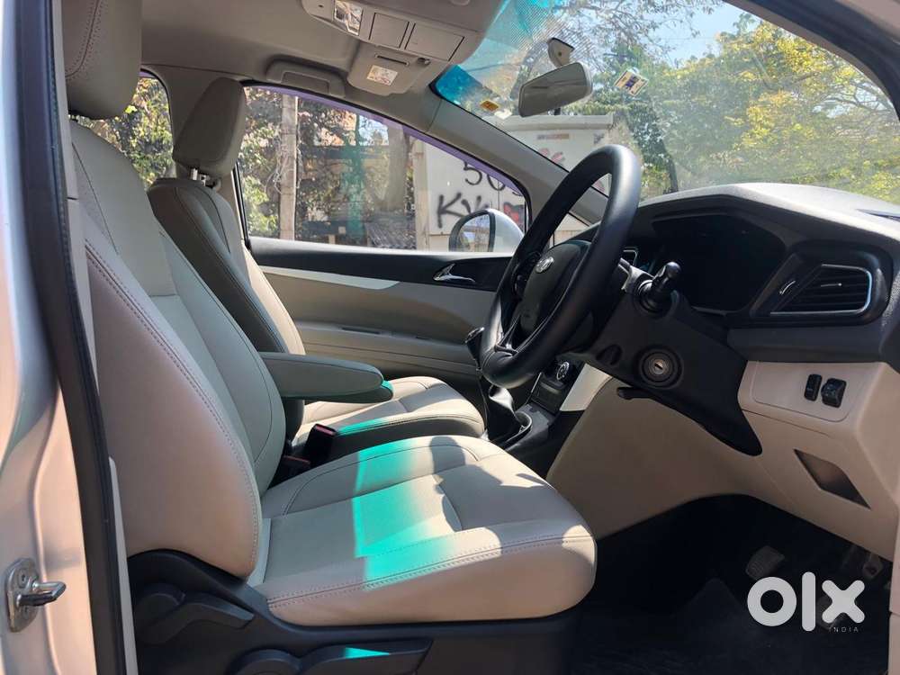 Mahindra Marazzo M8, 2019, Diesel