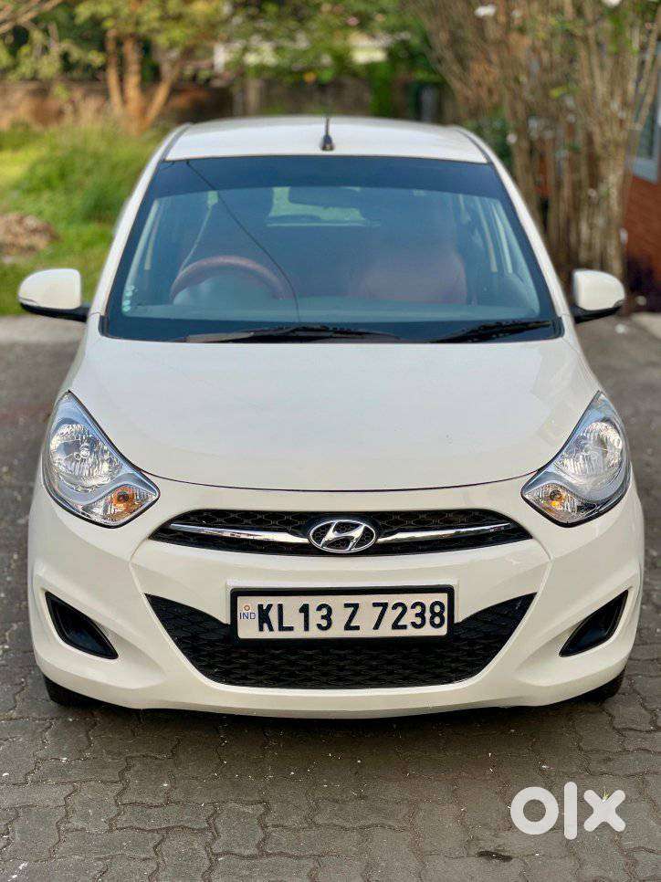 Hyundai I10 Sportz At, 2013, Petrol