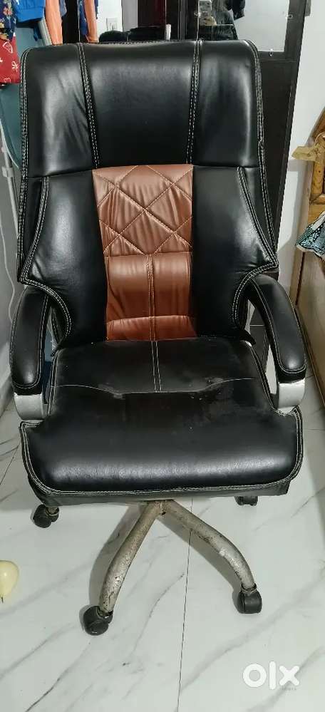 office chair black