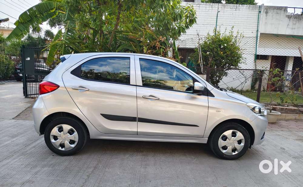 Tata Tiago 1.2 Revotron Xt (o), 2019, Petrol