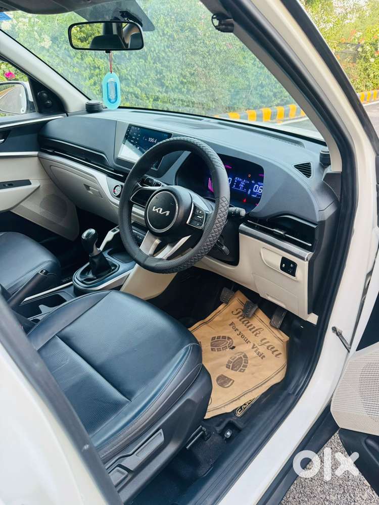 Kia Carens 1.4 Premium 7 Str, 2023, Petrol