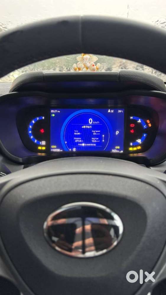 Tata Altroz 1.2 Xza Plus, 2025, Petrol