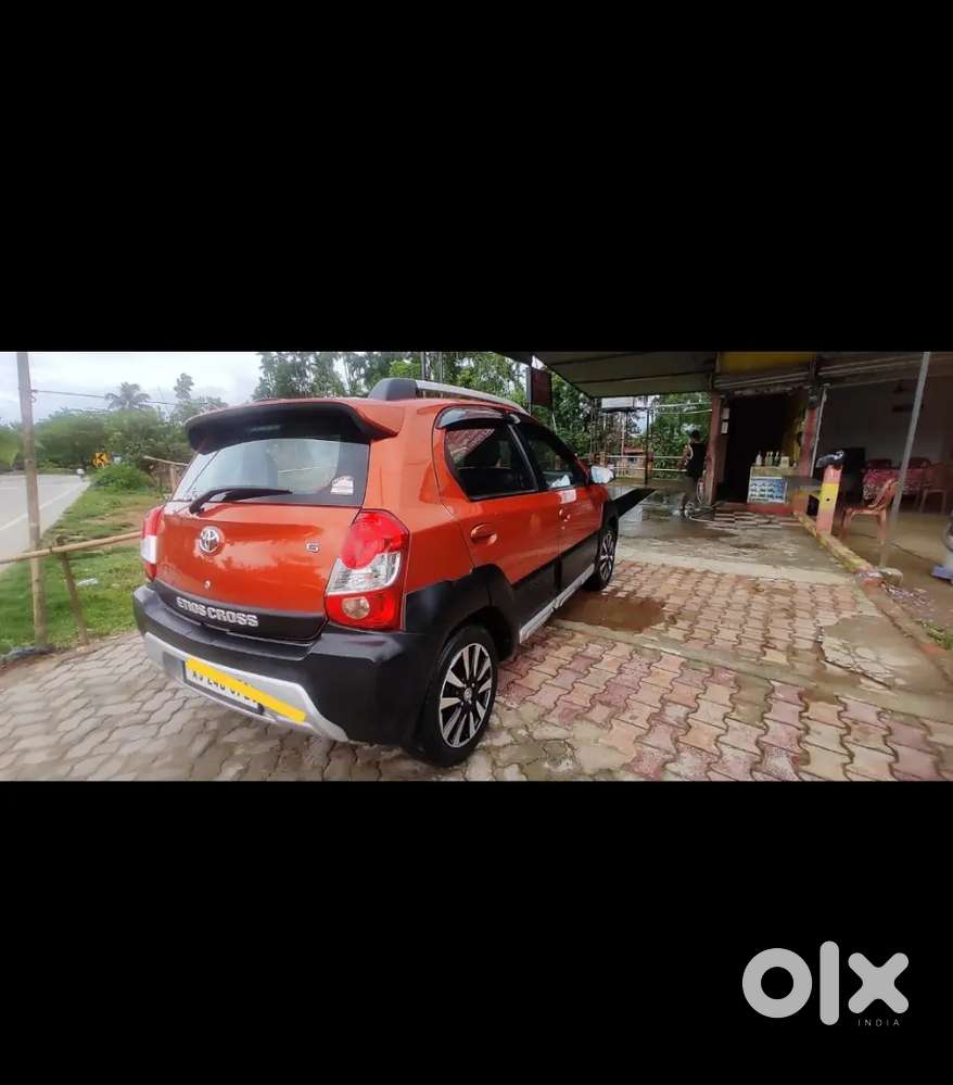 Toyota Etios Cross 1.2 Petrol 2016