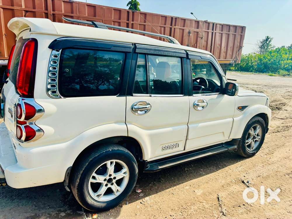 Mahindra Scorpio Diesel 2015
