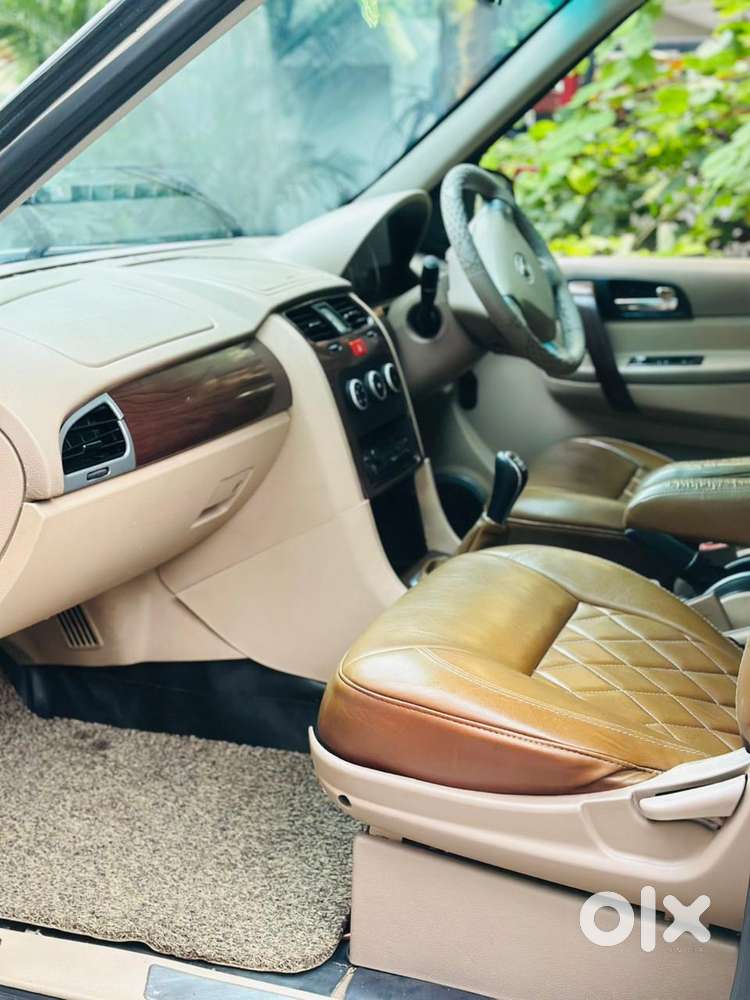 Tata Safari Storme, 2014, Petrol