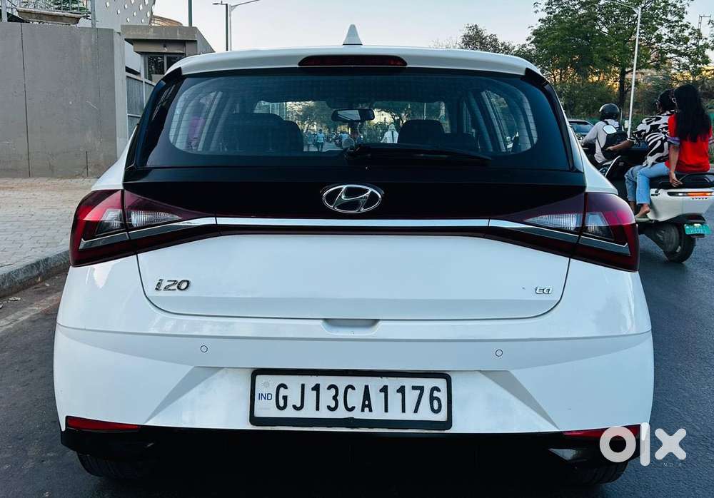 Hyundai I20 Asta (o) 1.2 Mt, 2022, Petrol