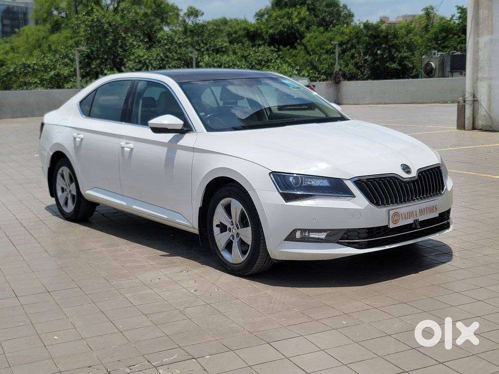 Skoda Superb Style 1.8 Tsi At, 2019, Petrol