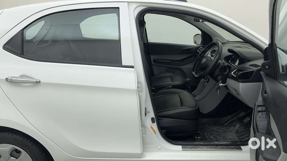 Tata Tiago 1.2 Revotron Xt Option, 2022, Petrol