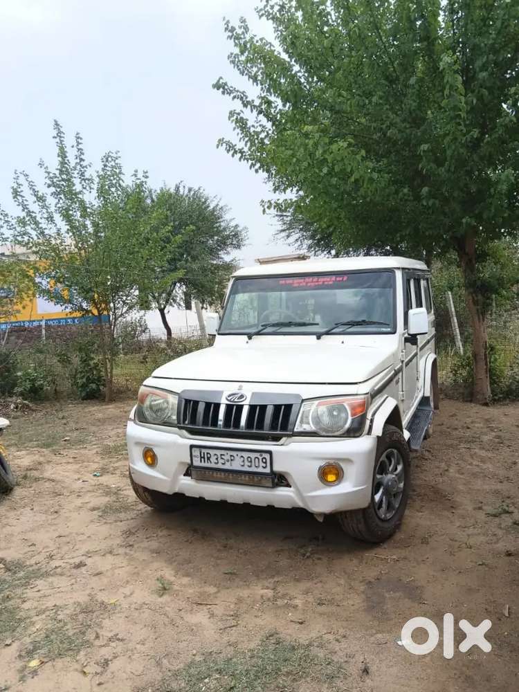 महिंद्रा बोलेरो