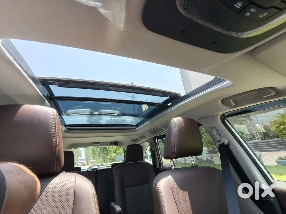 Toyota Innova Hycross 2024 Hybrid Hybrid