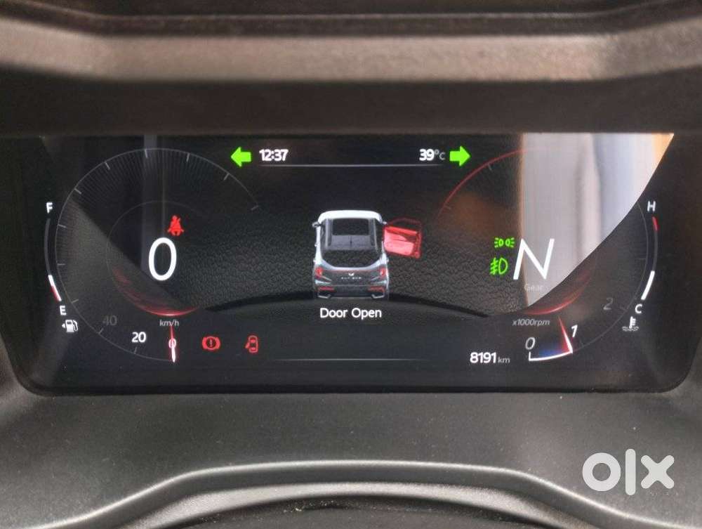 Mahindra Xuv 3xo Ax7l Petrol Mt, 2026, Petrol
