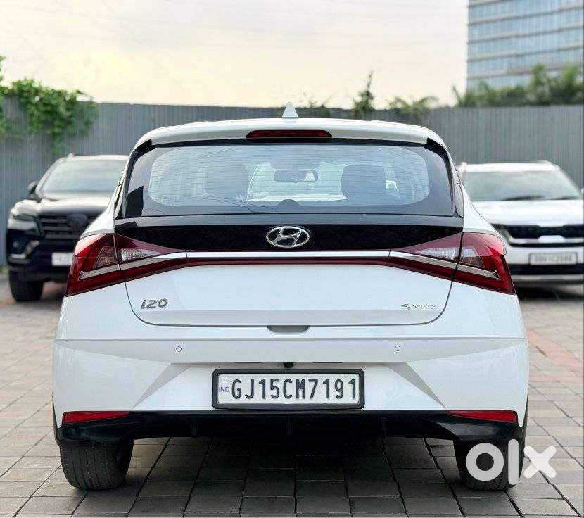 Hyundai I20 Sportz 1.2 Ivt, 2022, Petrol