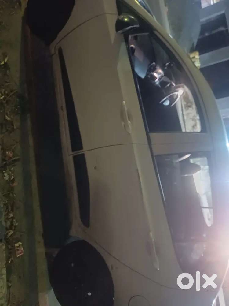 Hyundai Xcent 2017 Diesel 203000 Km Driven