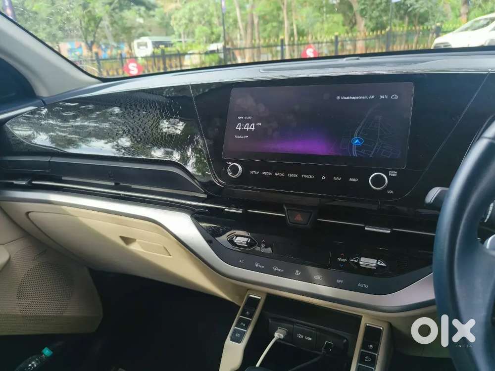 Kia Carens 2022.diesel.top End.automatic.7seater.