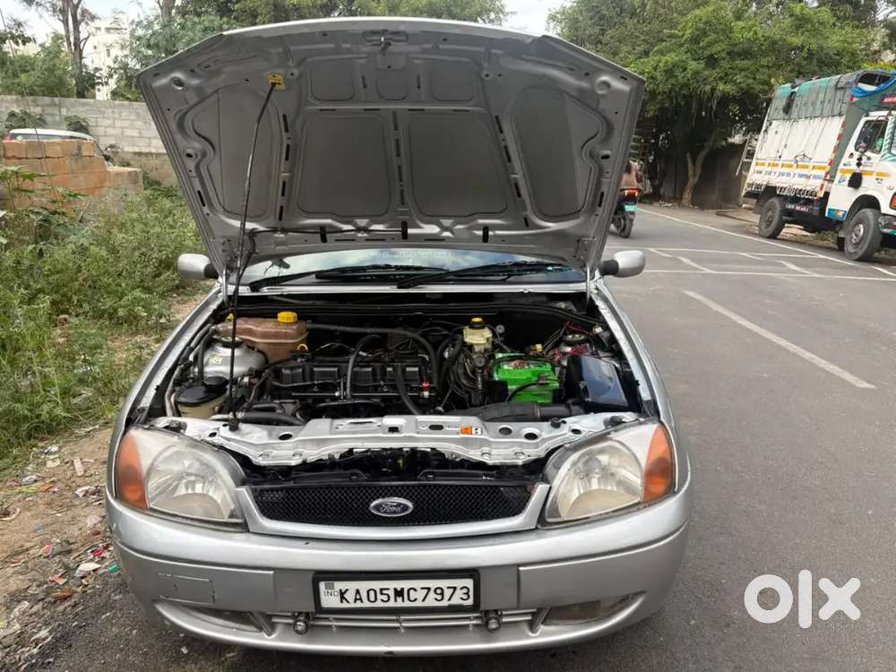 Ford Ikon 1.4 Zxi 2005