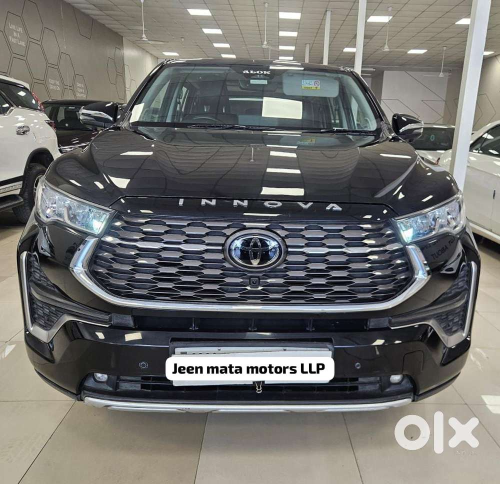 Toyota Innova Hycross 2.0 Zx (o) Hybrid 7 Str, 2024, Petrol
