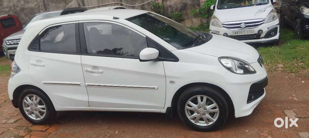 Honda Brio V Mt, 2012, Petrol